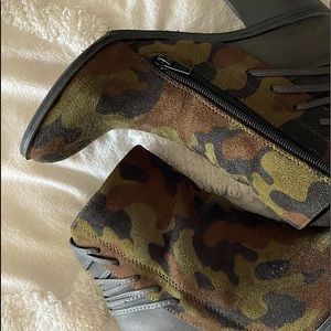 Camouflage booties